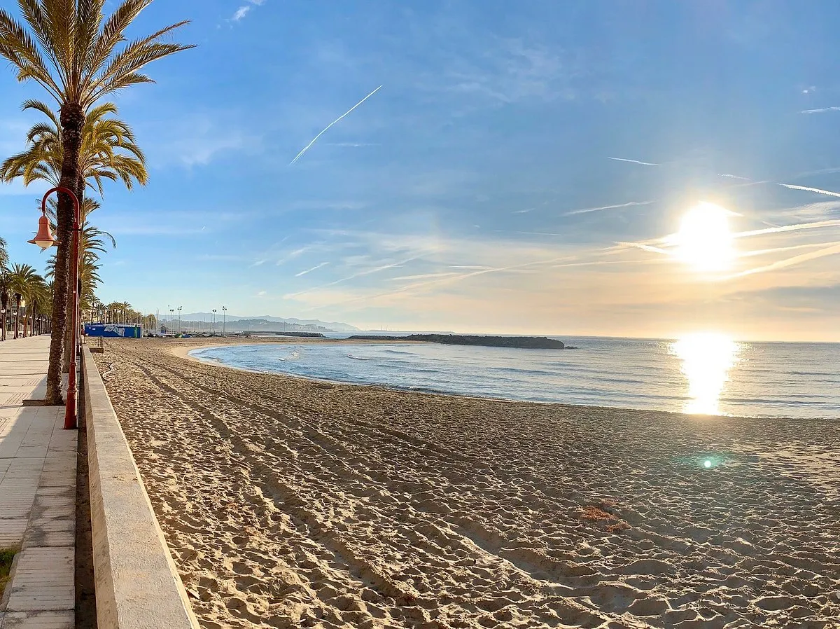 Passeig marítim i platja de Cubelles